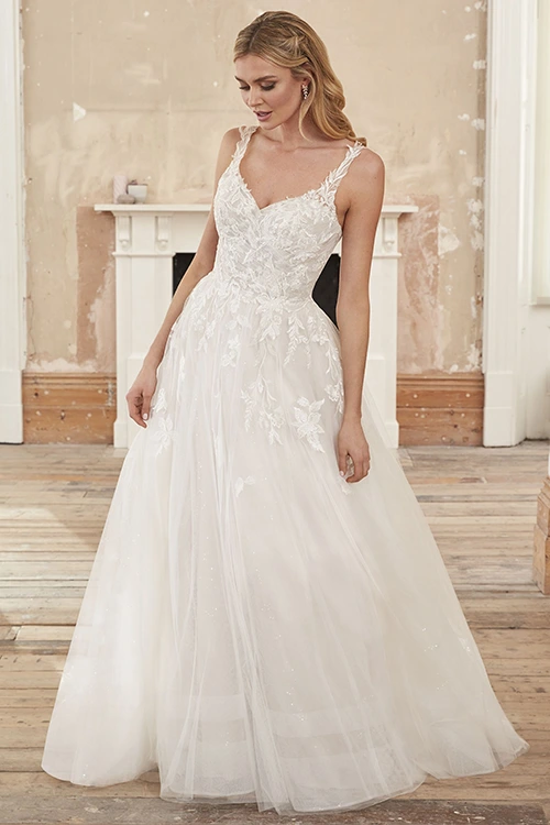 Adore - Suyana Brautkleid Vorderansicht 1