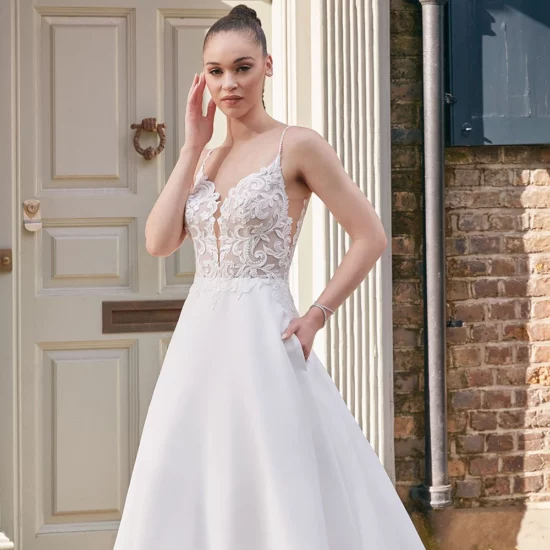 Adore - Madison Brautkleid Voderansicht 3