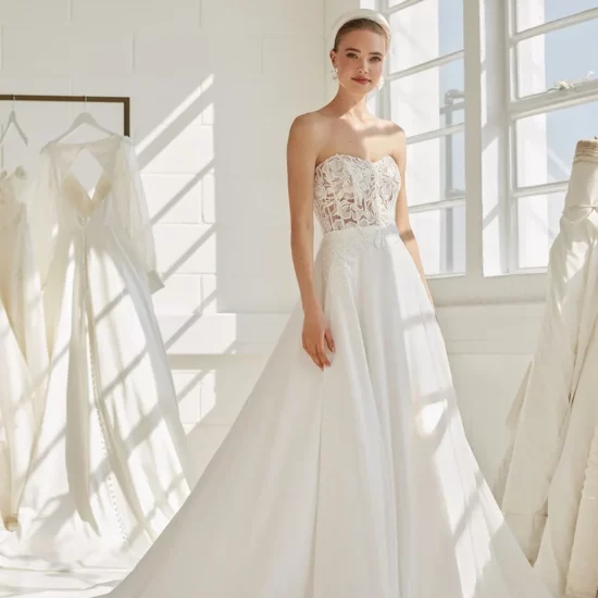 Ellis Bridals - Keira Brautkleid Vorderansicht 3