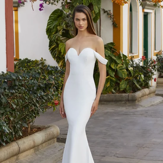 Love by Enzoani - Bijou Brautkleid Vorderansicht 3