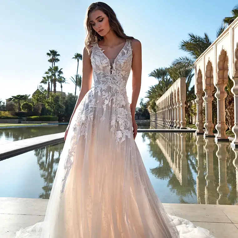 Brautkleid Visayas von Pronovias – Vorschau