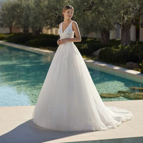 Rosa Clará - Vesta Brautkleid Vorderansicht 4