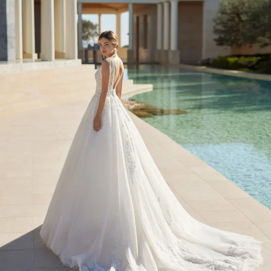 Rosa Clará - Vesta Brautkleid Rückansicht 1