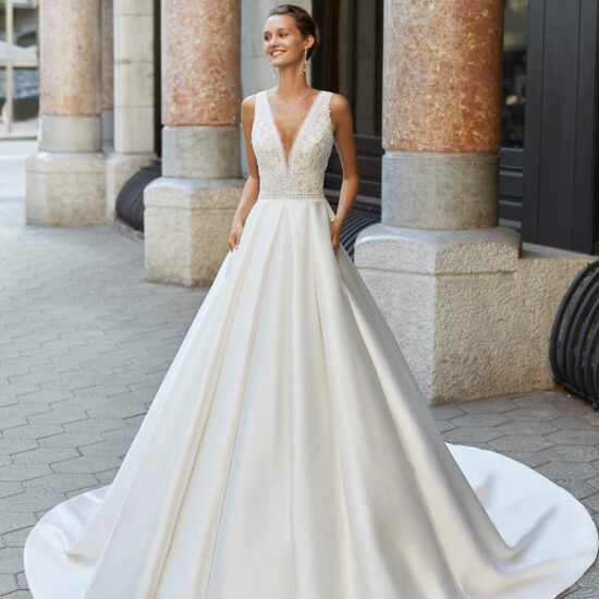 Luna Novias - Francia Brautkleid Vorderansicht 1