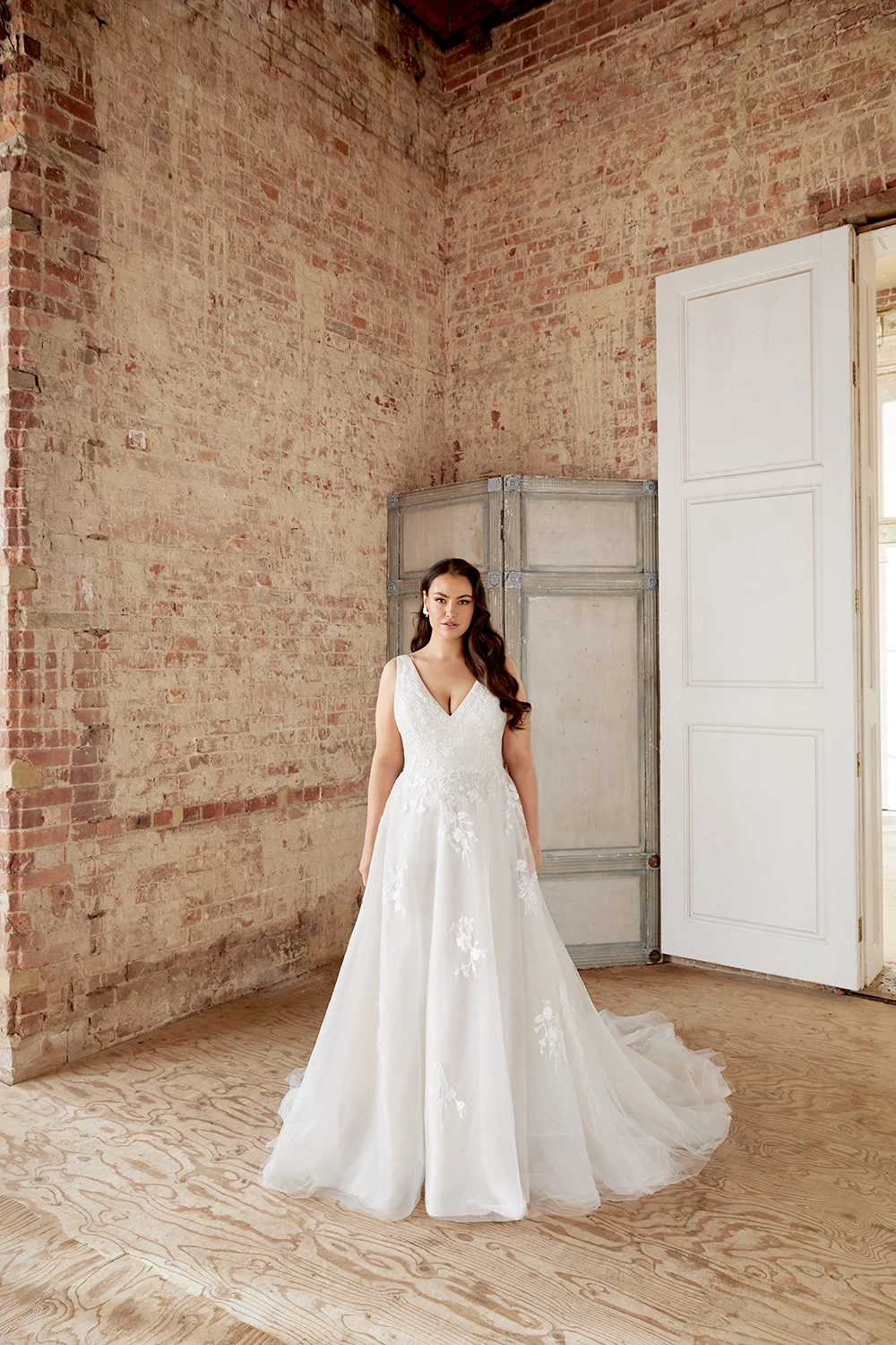 Brautkleid Modell 44525 Curvy von Sincerity - Vorschau