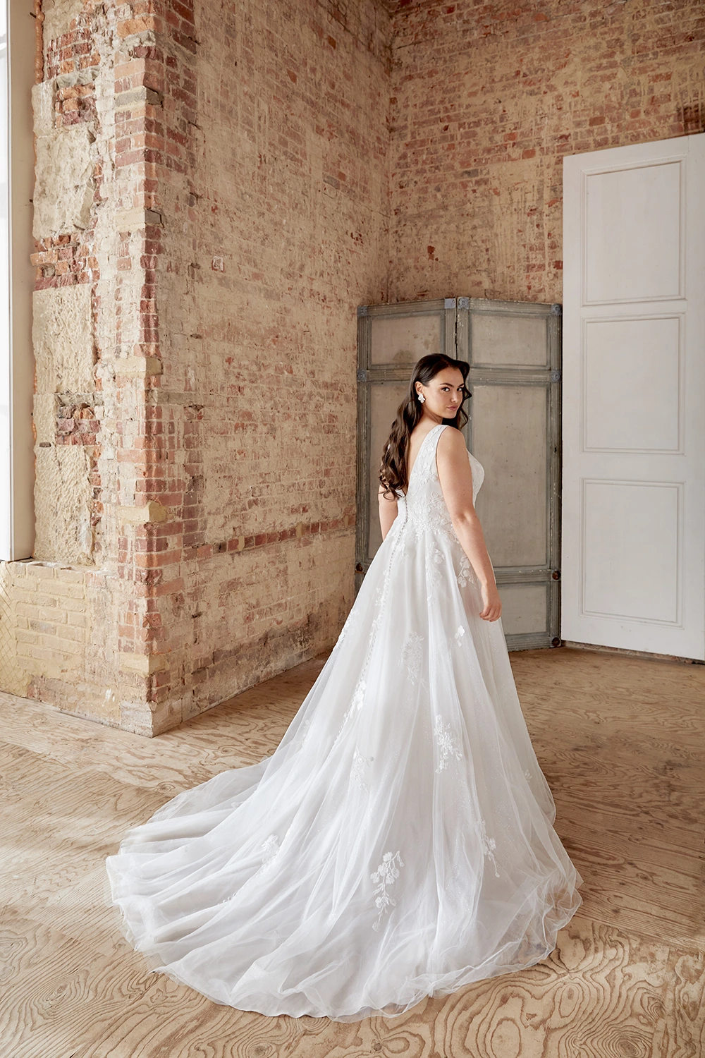 Brautkleid Modell 44525 Curvy von Sincerity – Rückenansicht