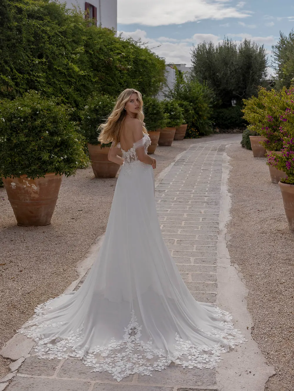 Brautkleid Alaska von Modeca–Rückenansicht