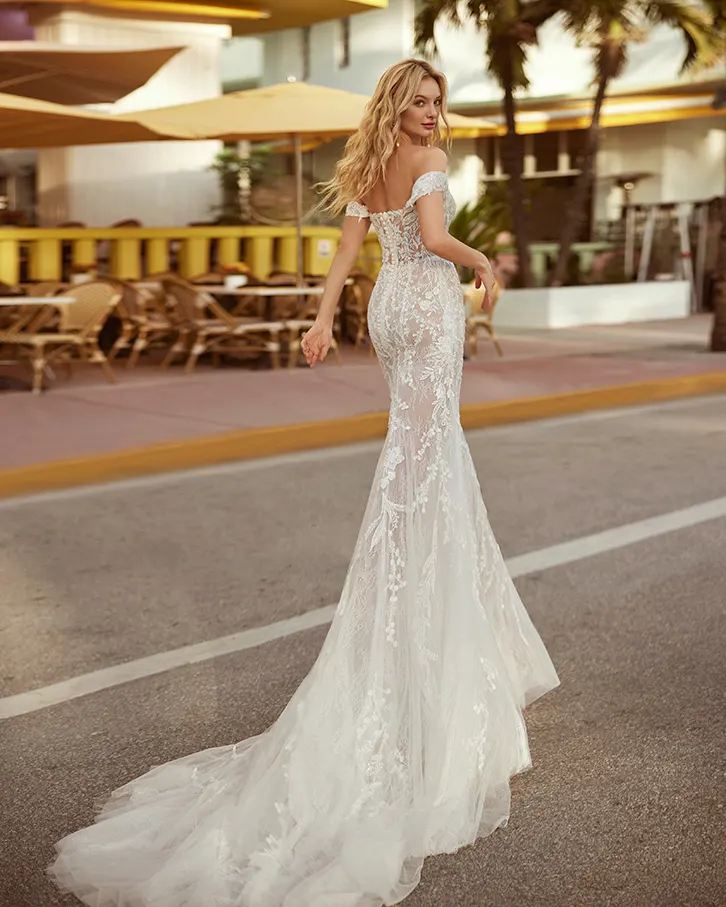 Brautkleid Casilda von Luna Novias– Rückenansicht