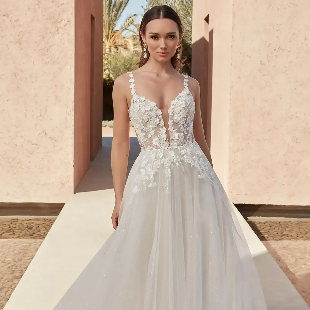 Brautkleid Tisha von Adore – Vorschau