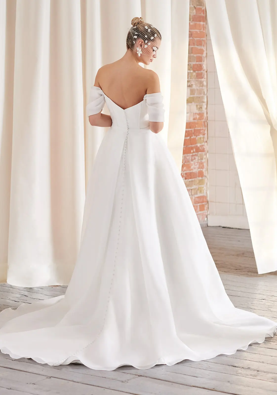 Brautkleid Lydia von Ellis Bridals – back