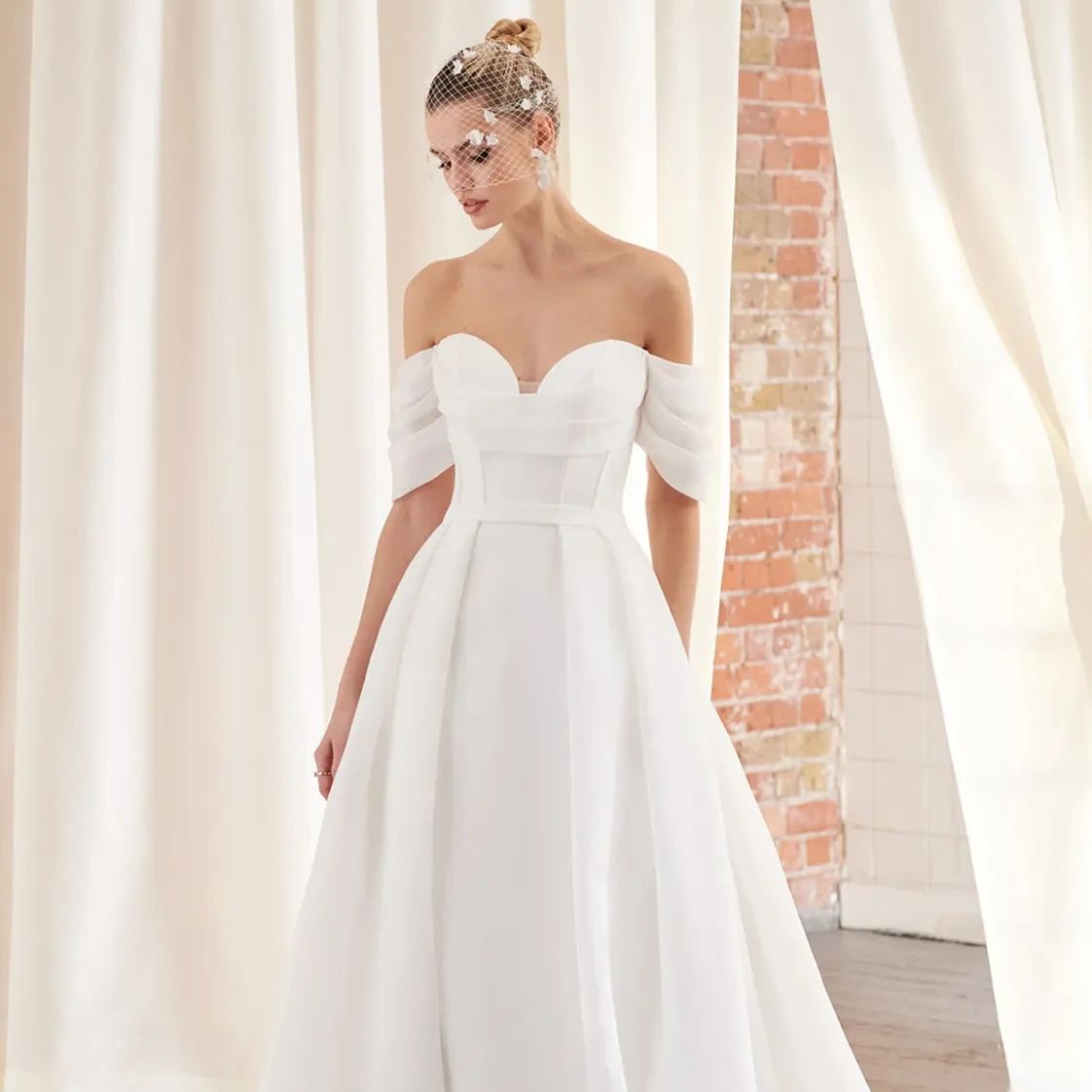 Brautkleid Lydia von Ellis Bridals – Vorschau