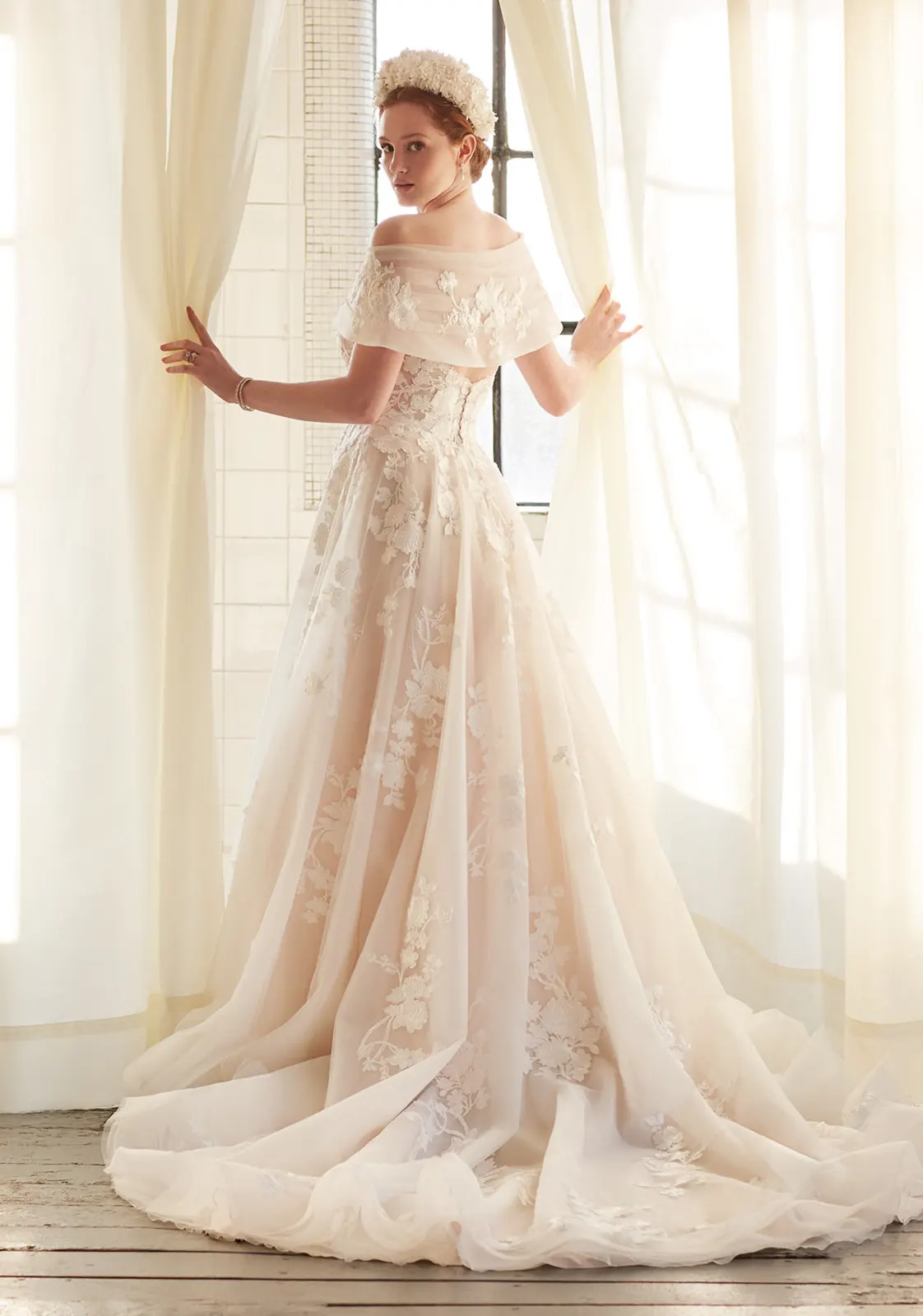 Brautkleid Madeline von Ellis Bridals – back 2