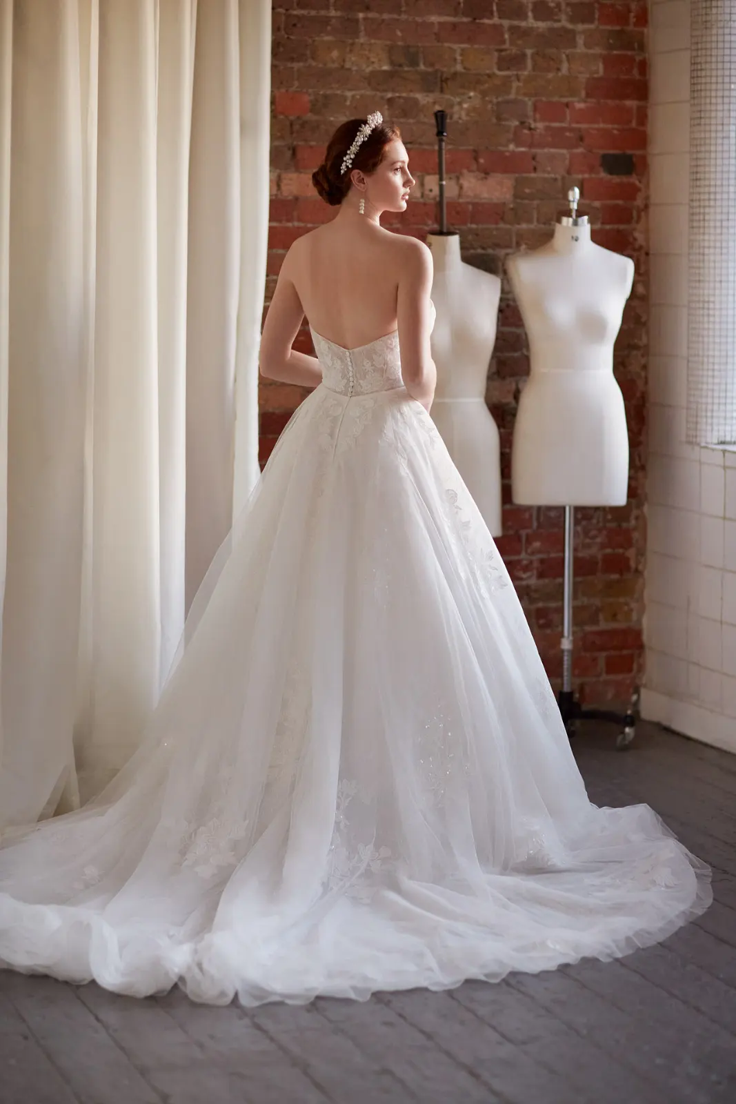 Brautkleid Niamh von Ellis Bridals – back