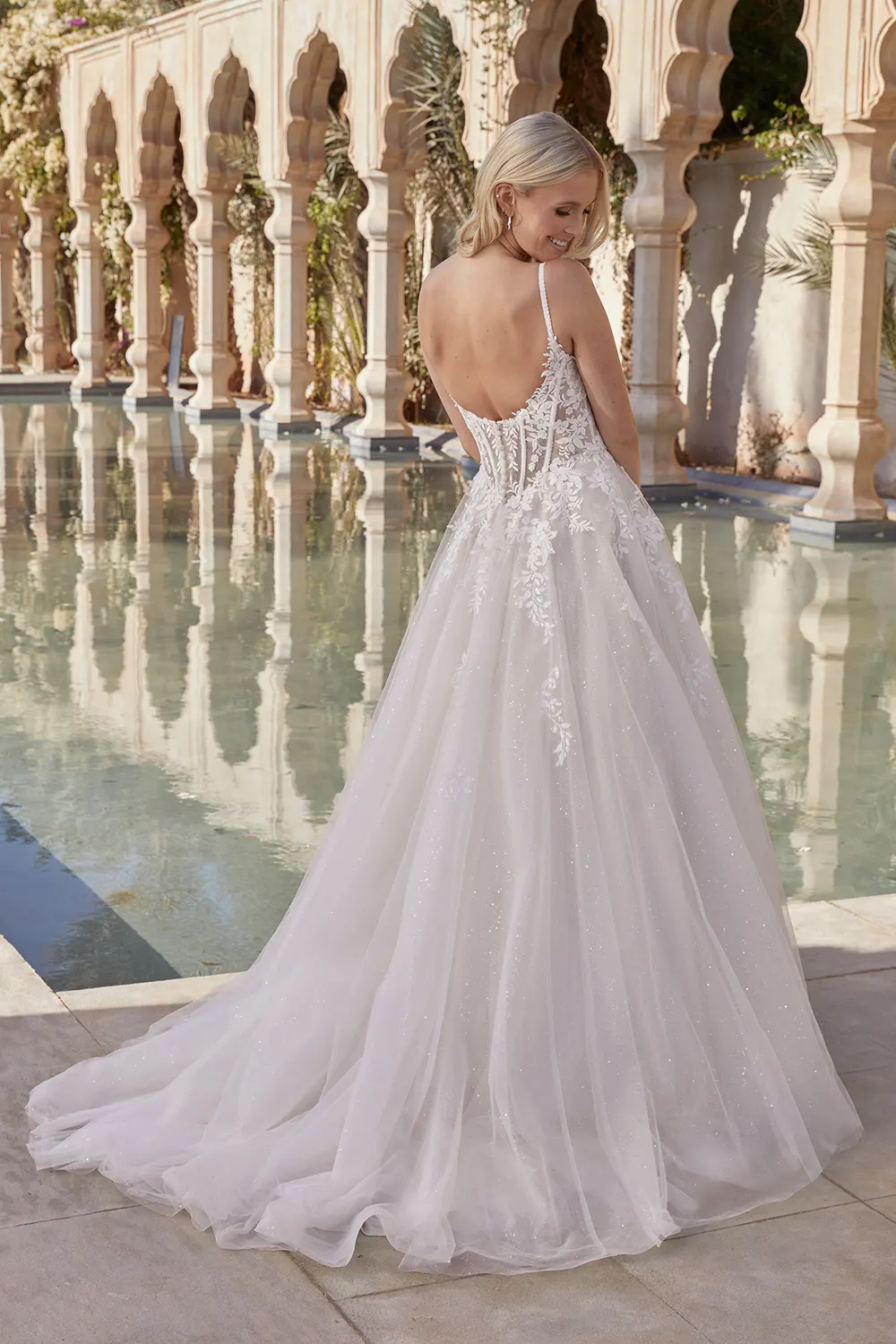 Brautkleid 44438 von Sincerity Bridal – Rückansicht