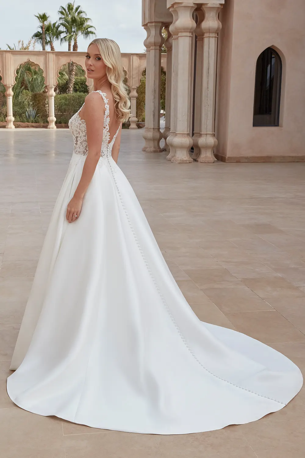 Brautkleid 44433 von Sincerity Bridal – Rückenansicht