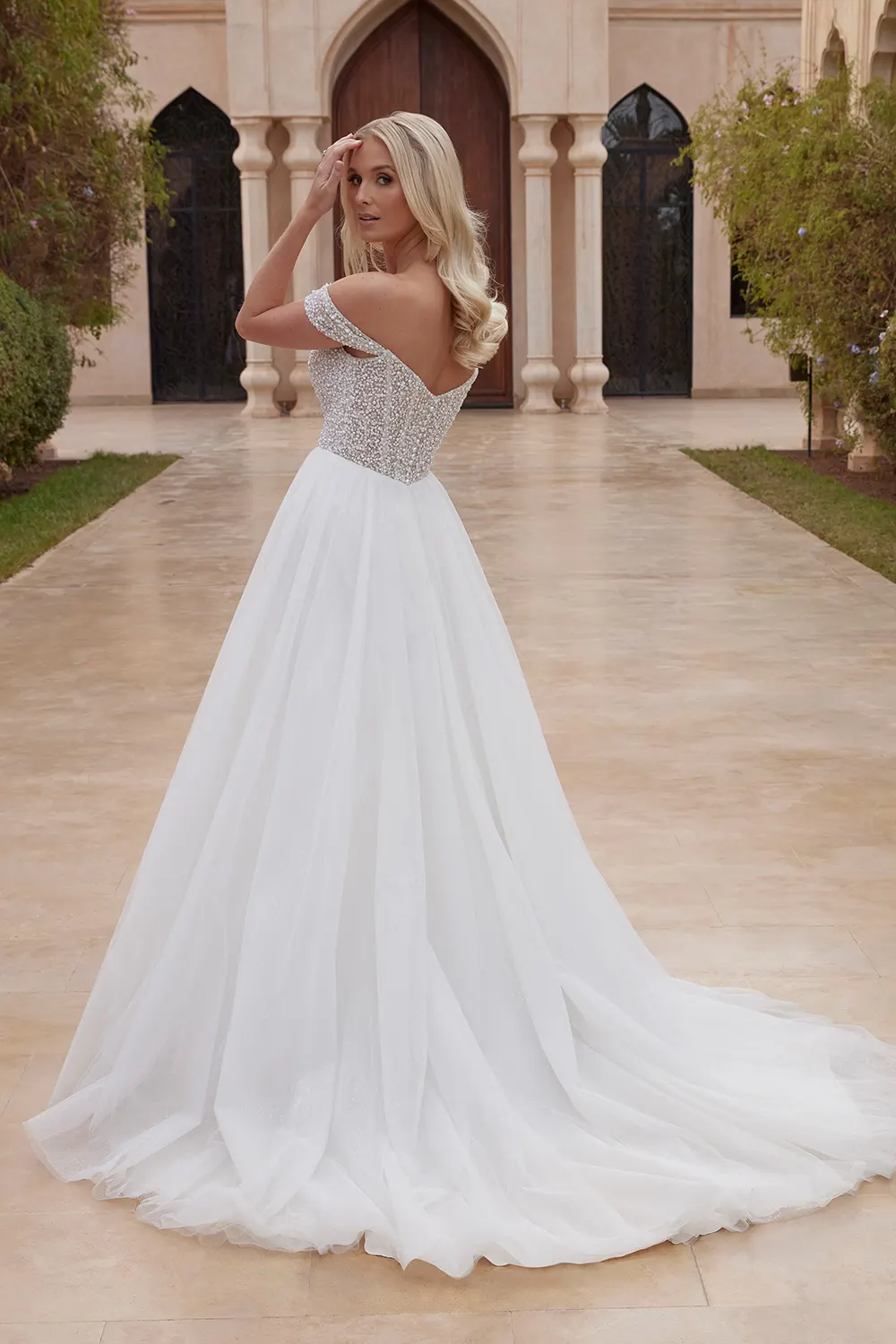 Brautkleid 44441 von Sincerity Bridal – Rückenansicht