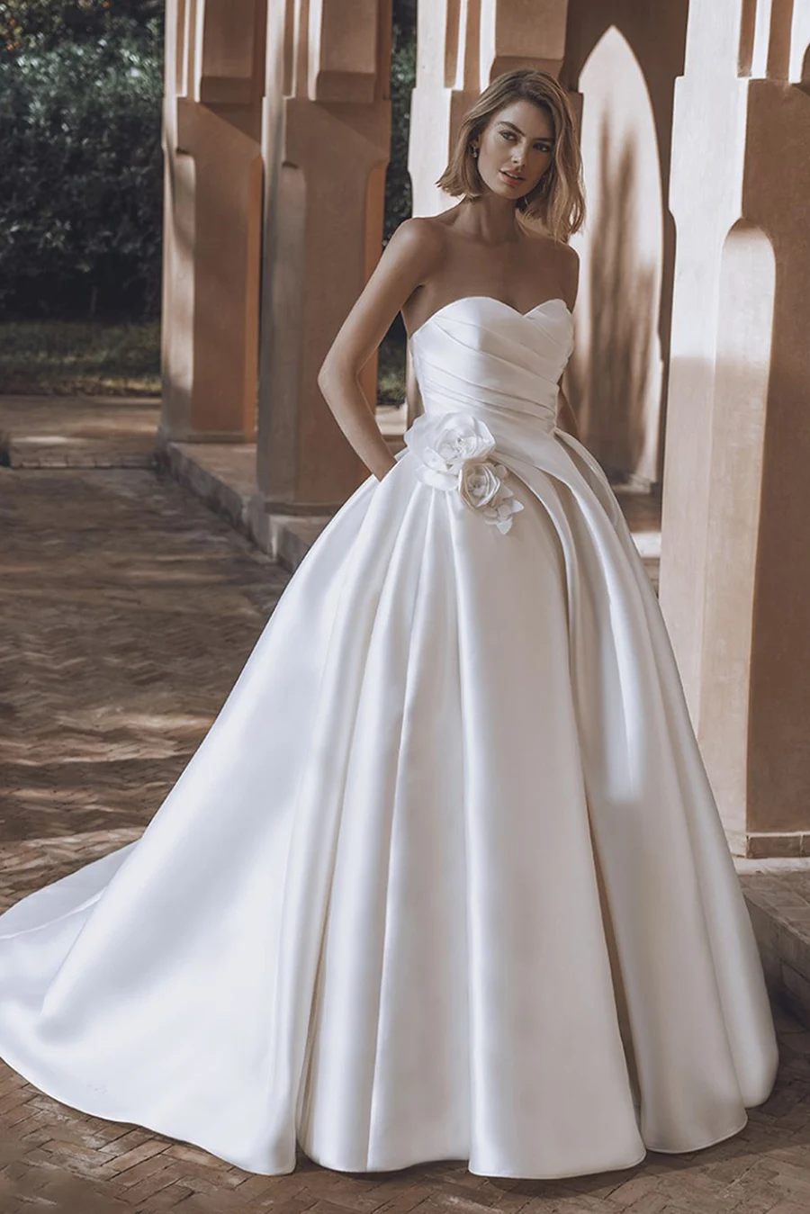 Brautkleid Uliana von Enzoani – Vorschau