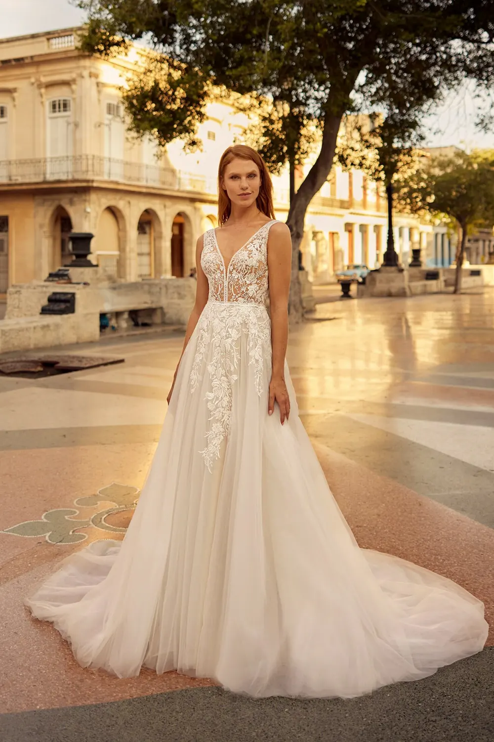 Brautkleid Lola-Z von Herve Paris – Vorschau