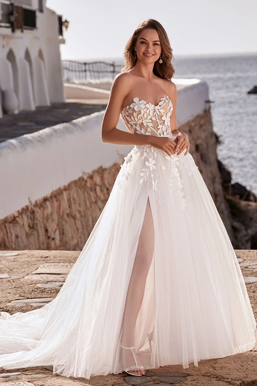 Brautkleid Dream von Love by Enzoani – Vorschau