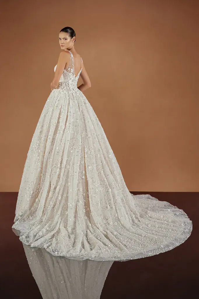 Brautkleid Diany von Pronovias – Rückenansicht