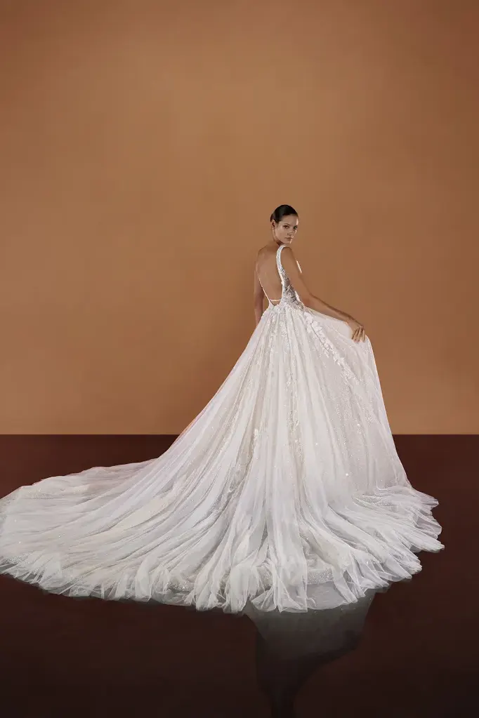 Brautkleid Sai von Pronovias – Rückenansicht