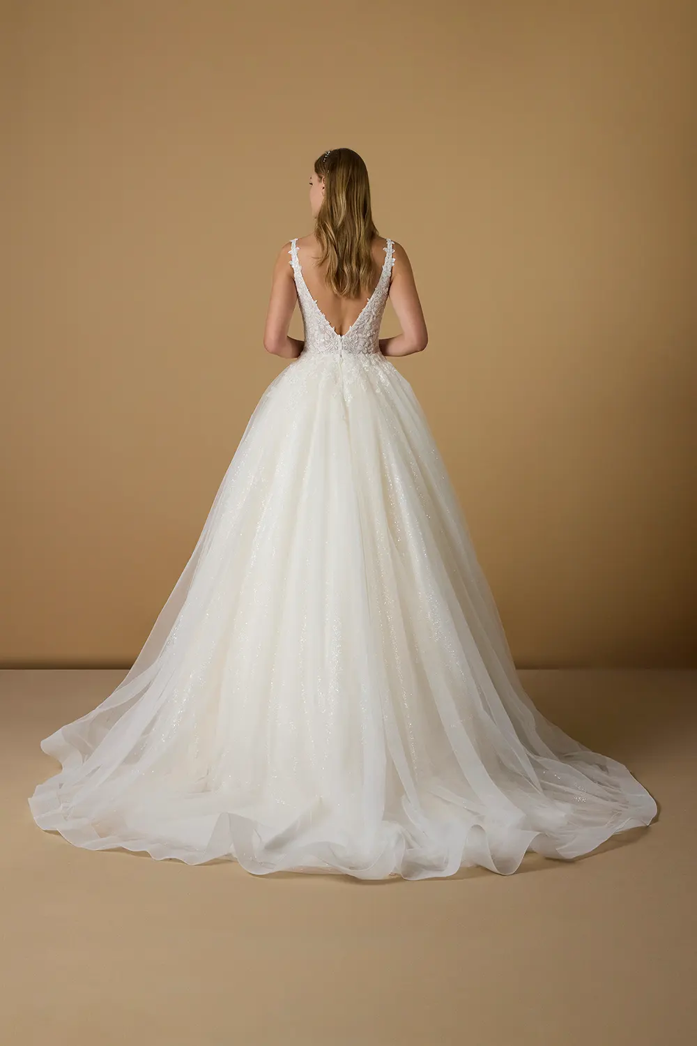 Brautkleid Sikan von Nicole – Rückenansicht