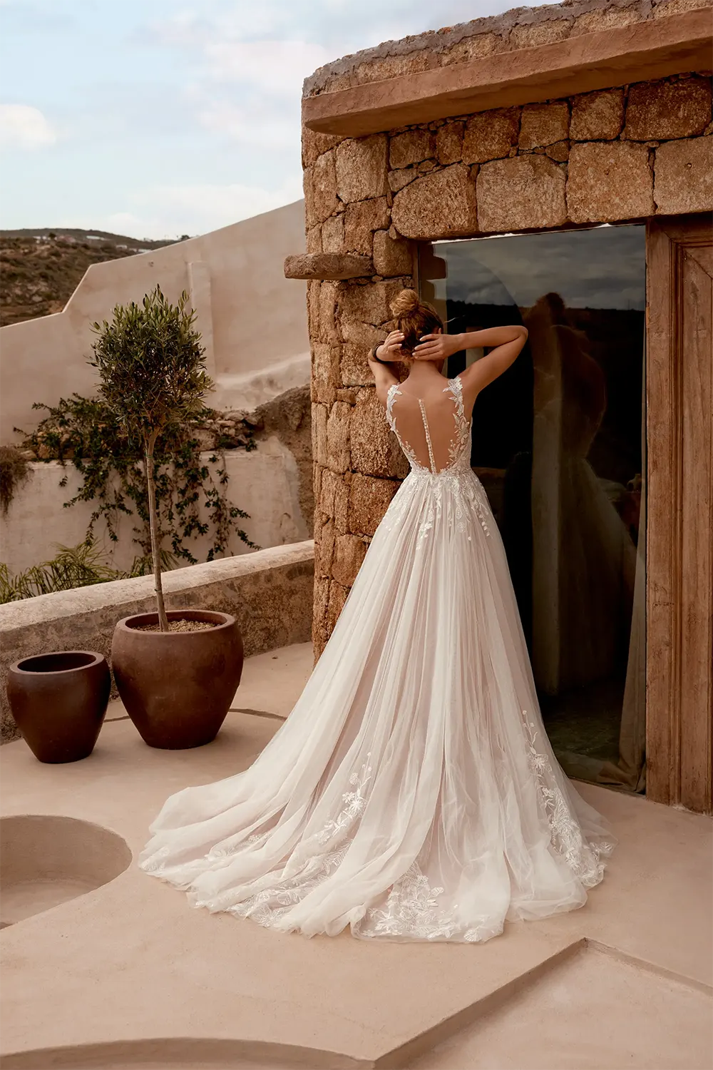 Brautkleid 66374 von Lillian West – Rückenansicht