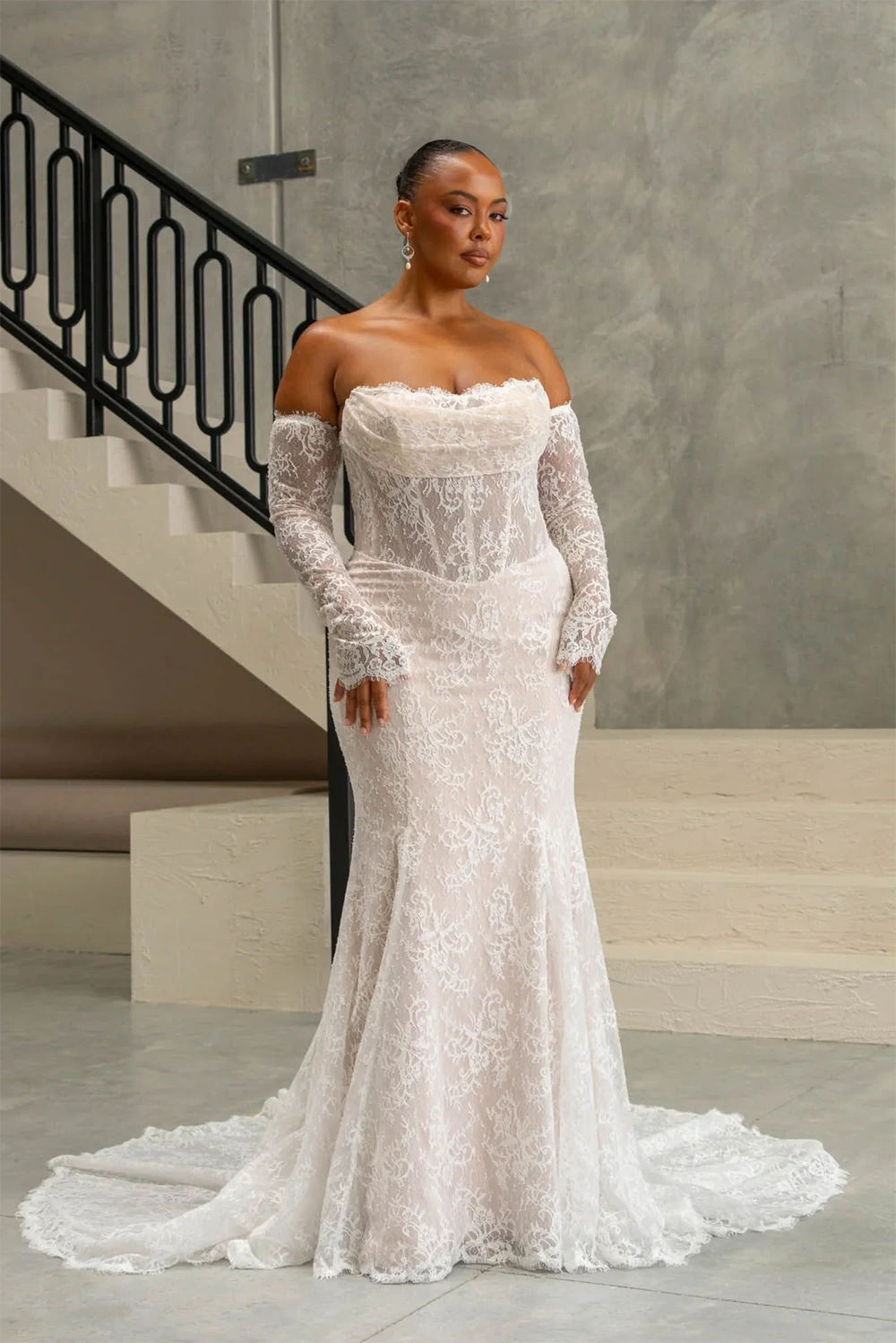 Brautkleid Roxanne Curvy von Evie Young Bridal – Vorschau