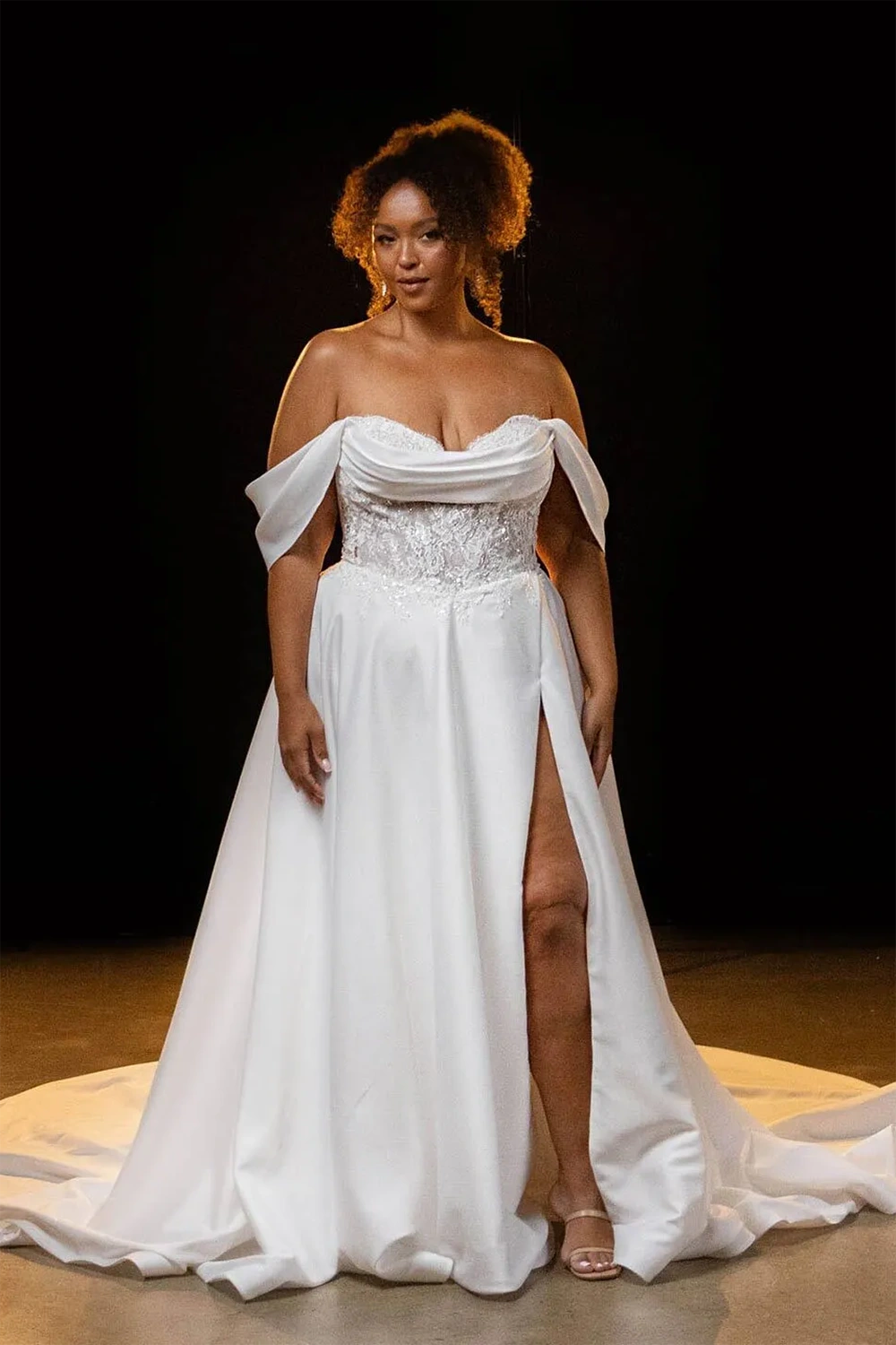 Brautkleid Carine Curvy von Evie Young Bridal – Vorschau