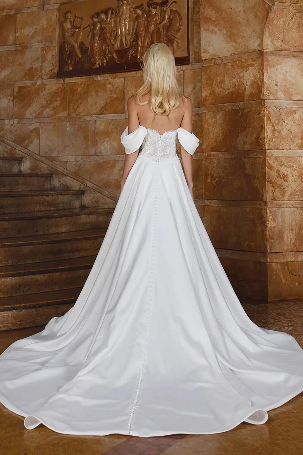 Brautkleid Carine von Evie Young Bridal – Rückenansicht