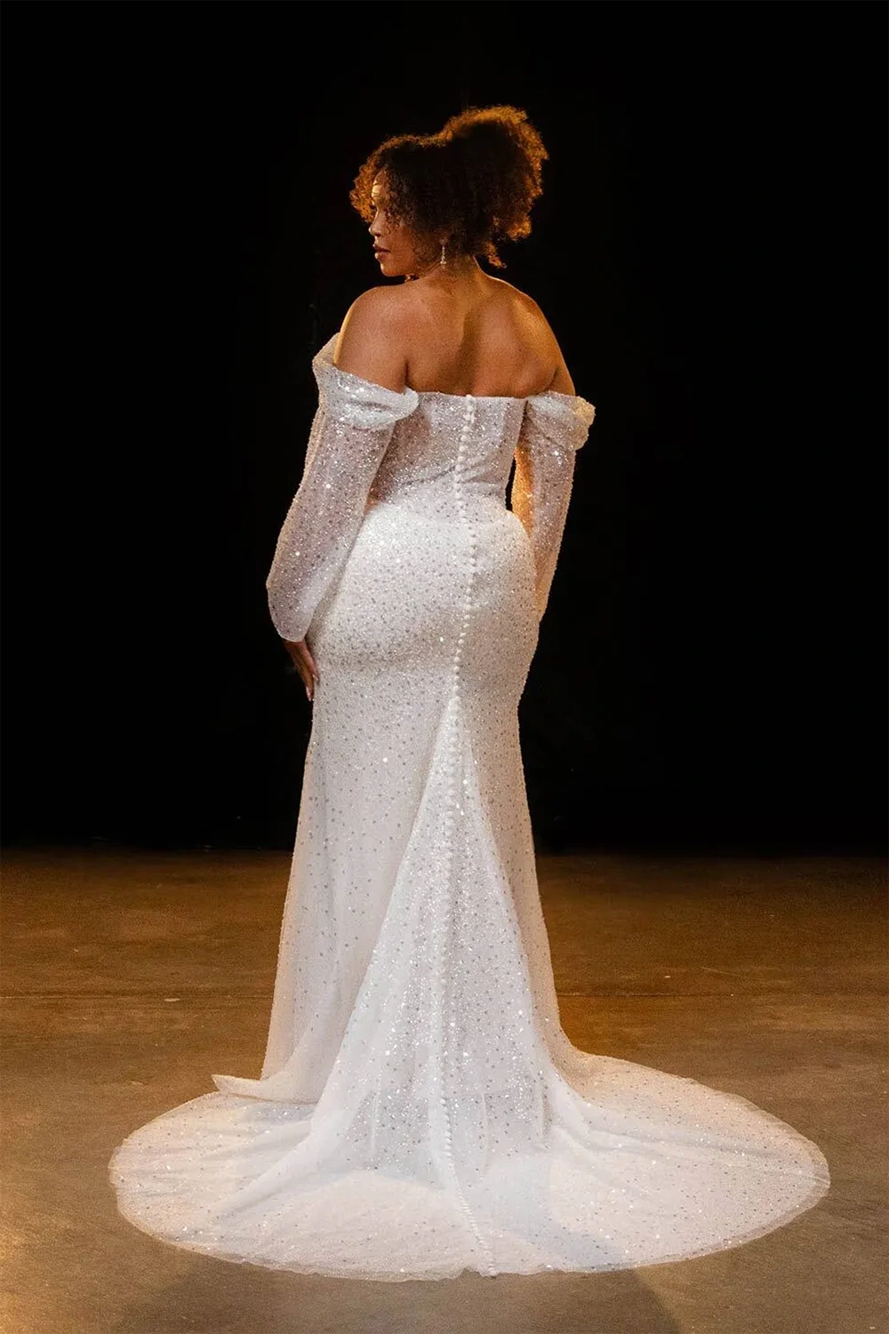 Brautkleid Ceretti Curvy von Evie Young Bridal – Rückenansicht