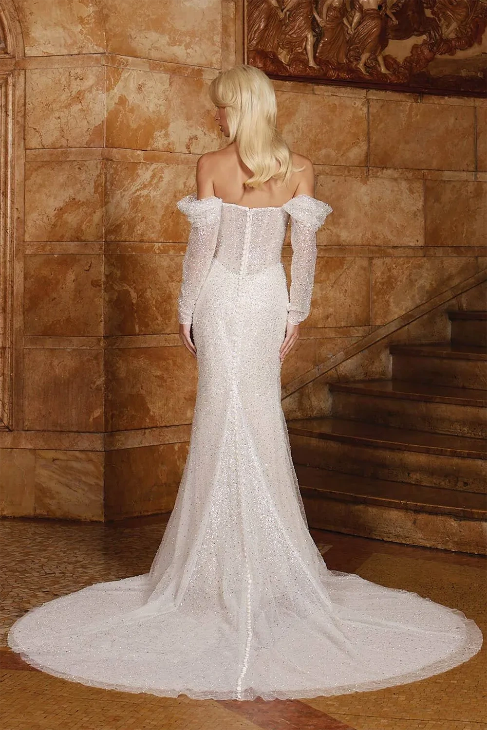 Brautkleid Ceretti von Evie Young Bridal – Rückenansicht