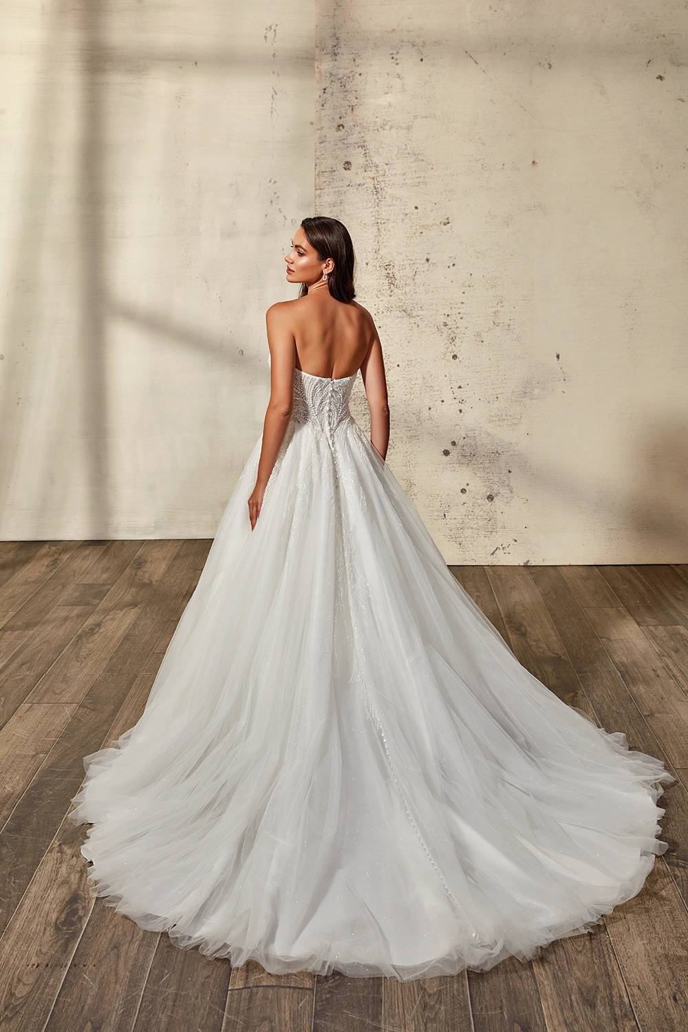 Brautkleid Modell Keira von Eddy K – Rückenansicht