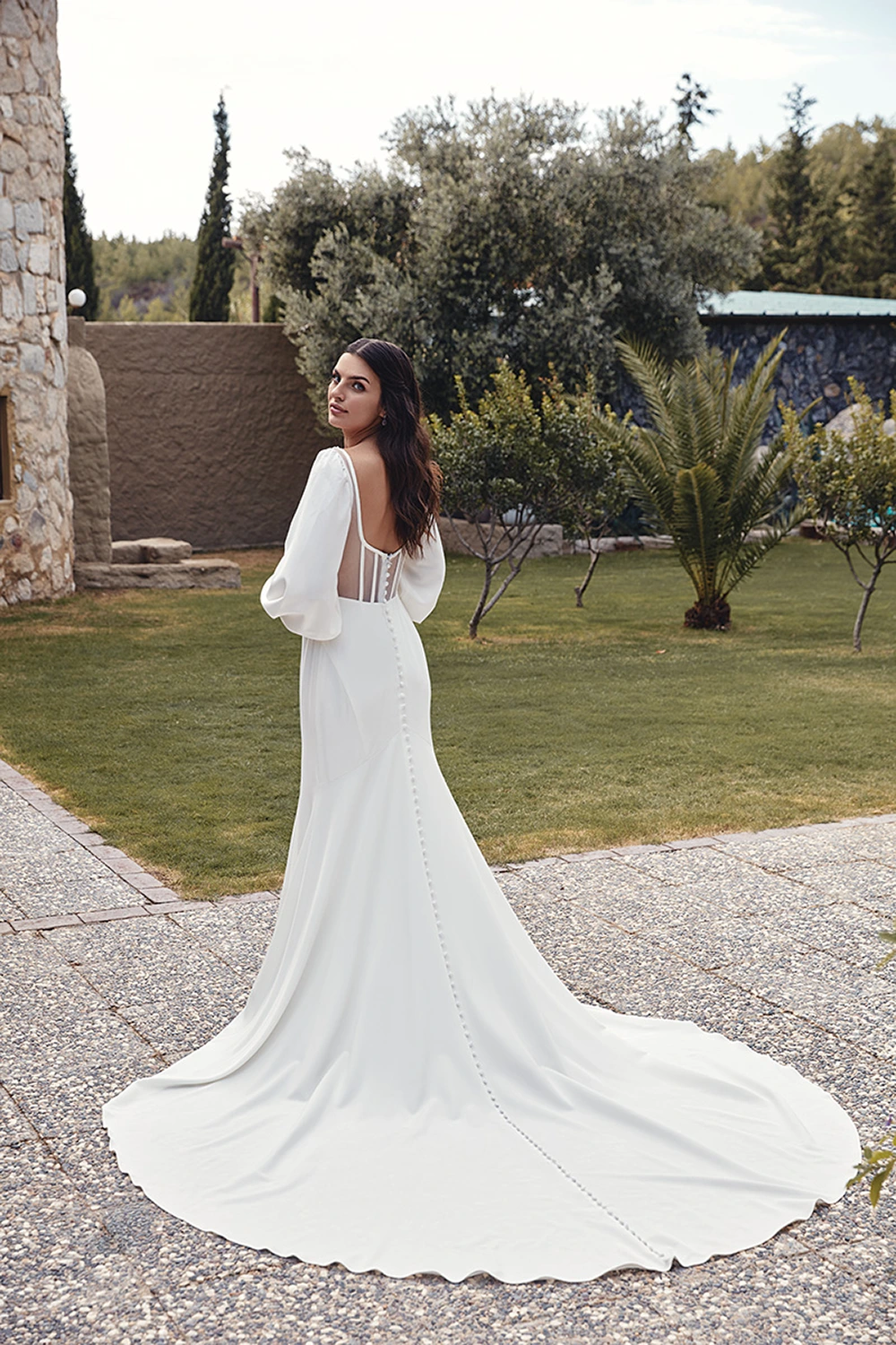 Brautkleid Modell Wednesday von Eddy K – Rückenansicht