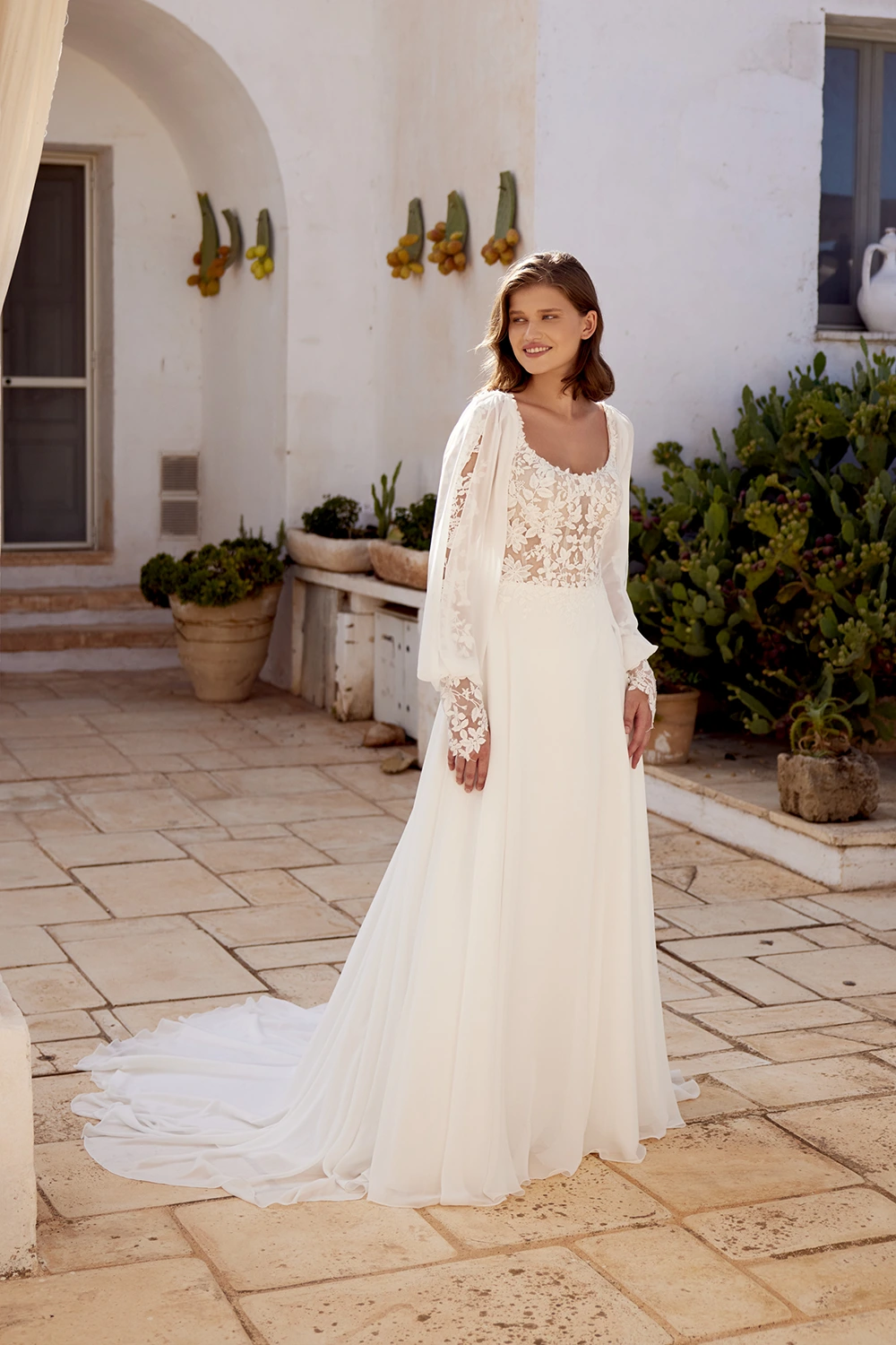 Brautkleid Modell 66391 von Lillian West – Vorschau