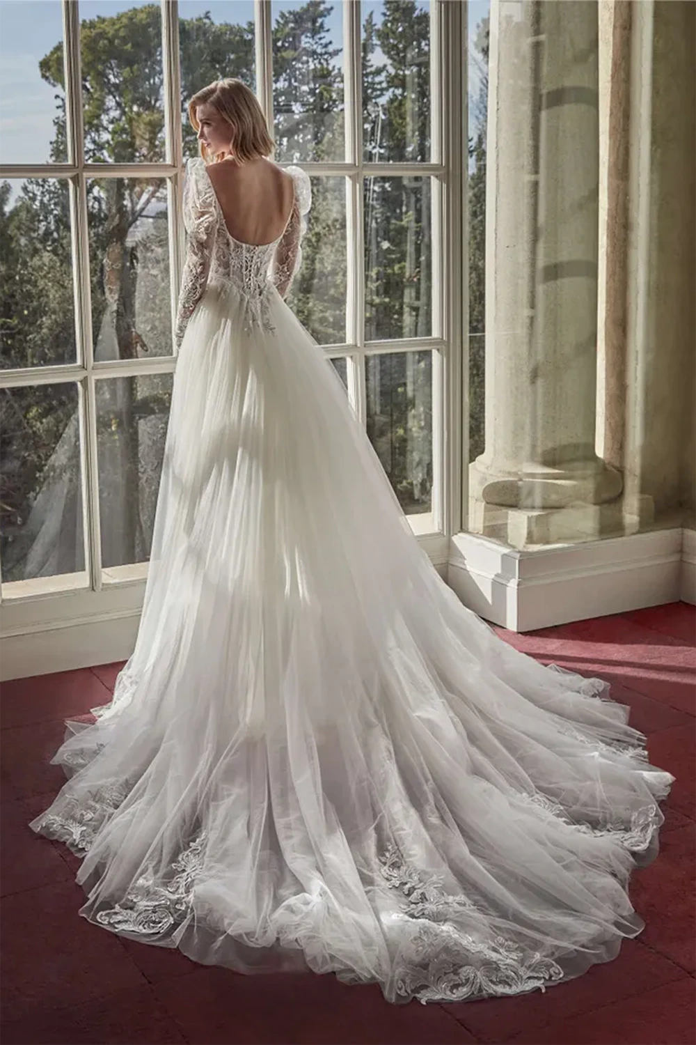 Brautkleid Modell Biennia von Pronovias – Rückenansicht