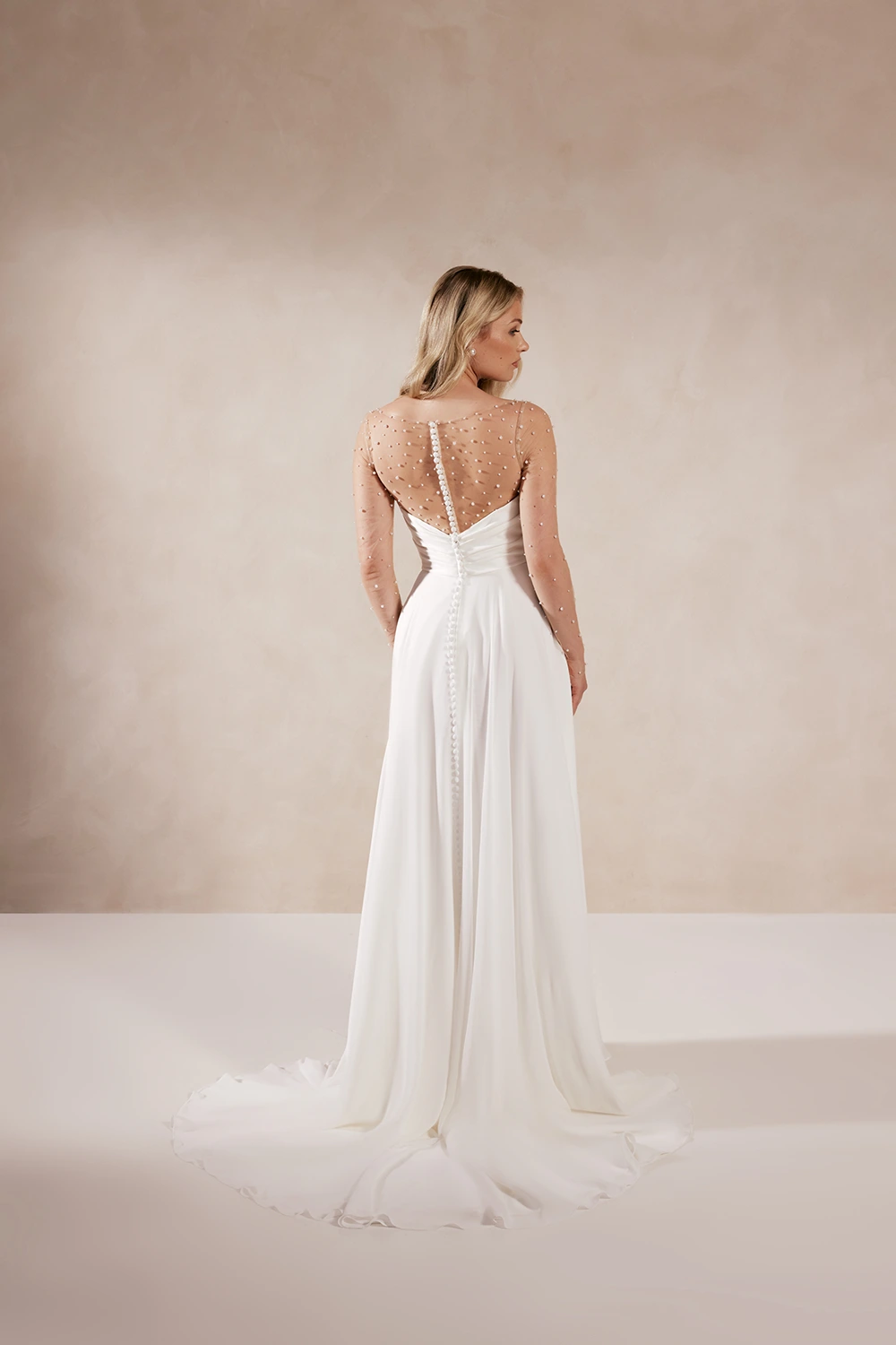 Brautkleid Modell Eliora von Adore – Rückenansicht