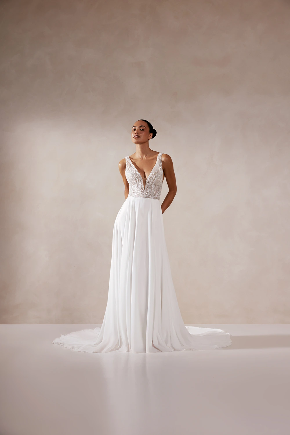 Brautkleid Modell Solana von Adore – Vorschau