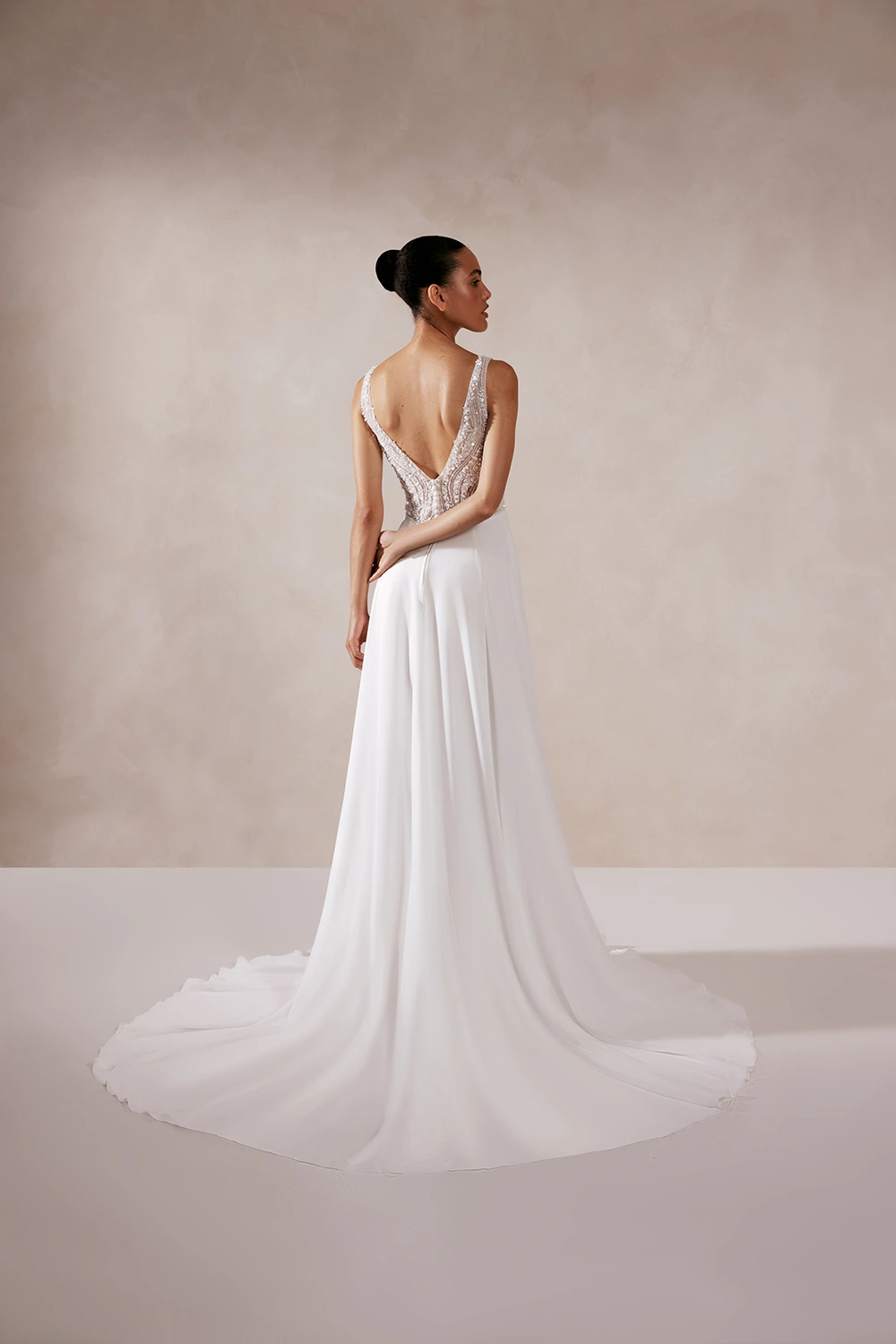 Brautkleid Modell Solana von Adore – Rückenansicht