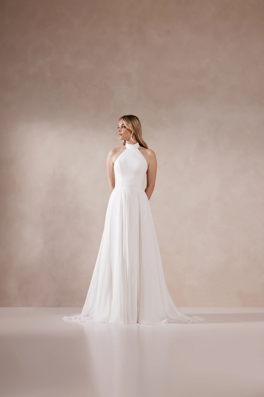 Brautkleid Modell Uma von Adore – Vorschau