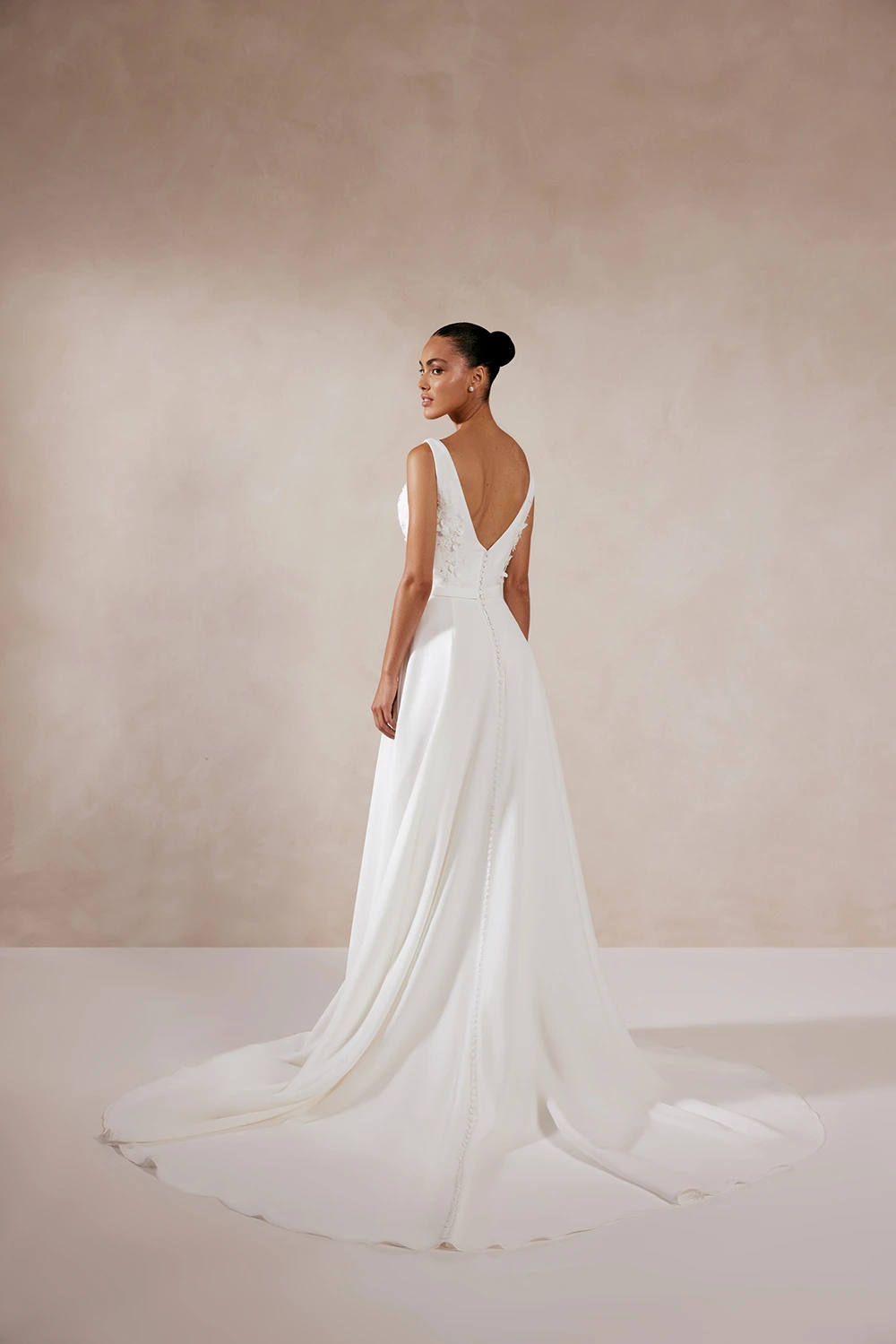 Brautkleid Modell Zariza von Adore – Rückenansicht