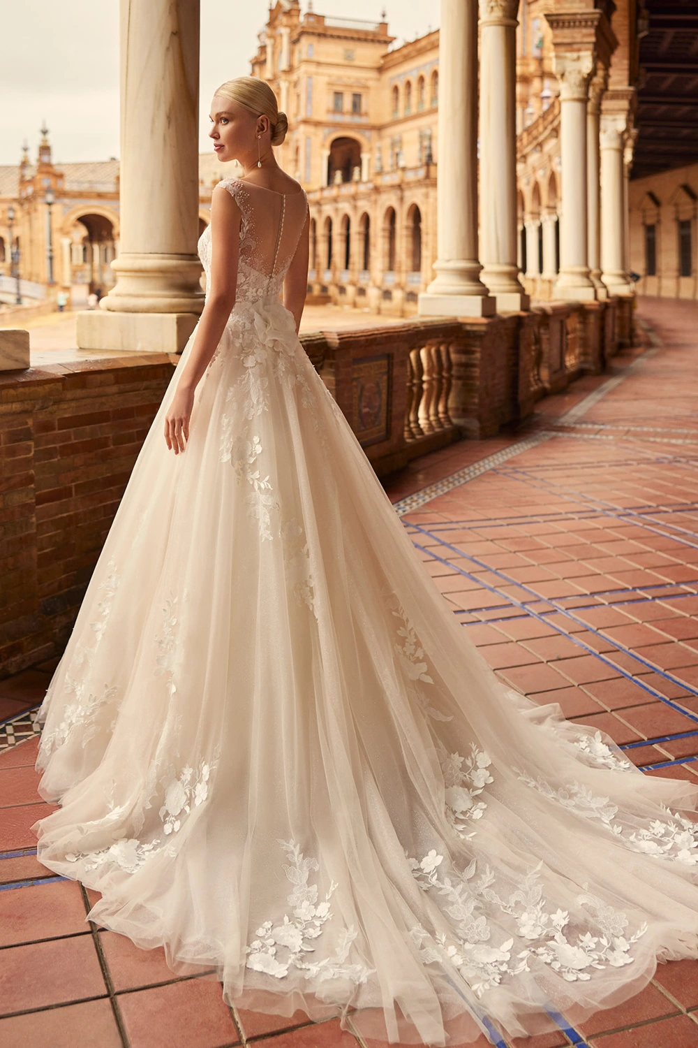 Brautkleid Modell Kavi von Aire Barcelona – Gesamteindruck