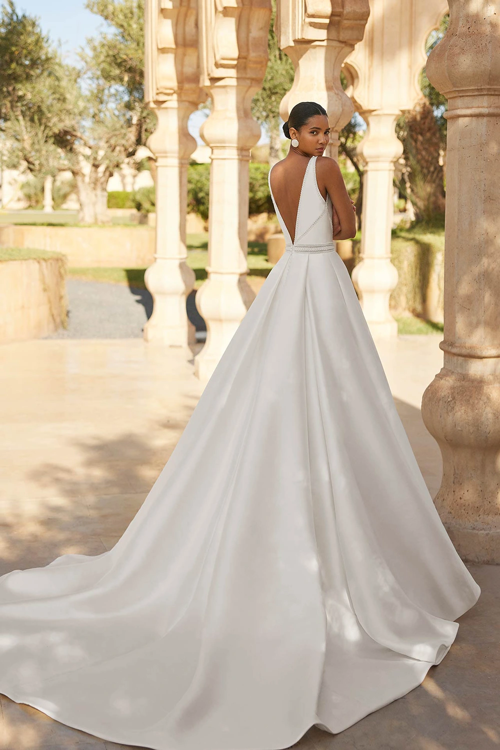 Brautkleid Modell Optimo von Rosa Clara – Rückenansicht