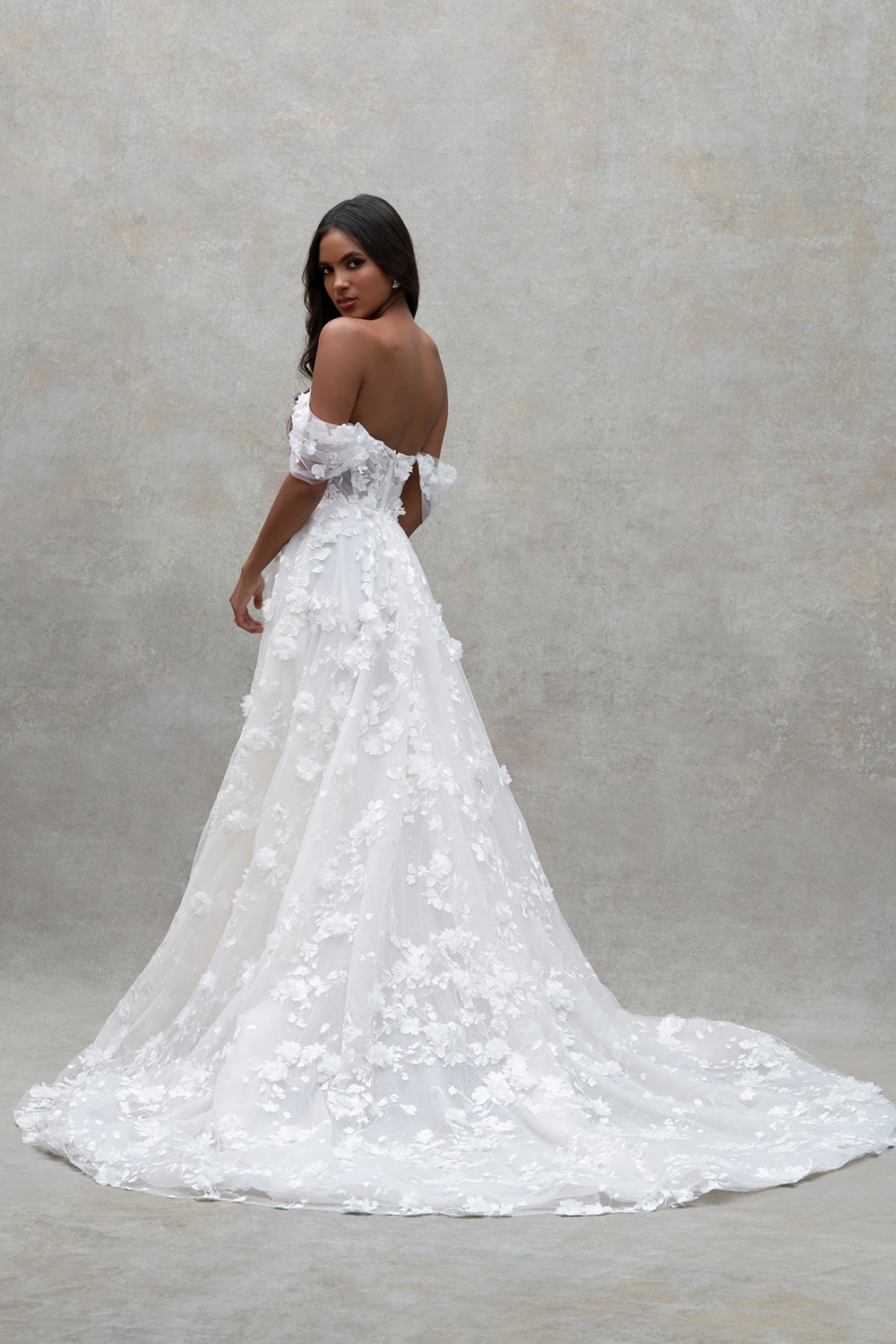 Brautkleid Modell Fauna von Allure Bridals – Rückenansicht