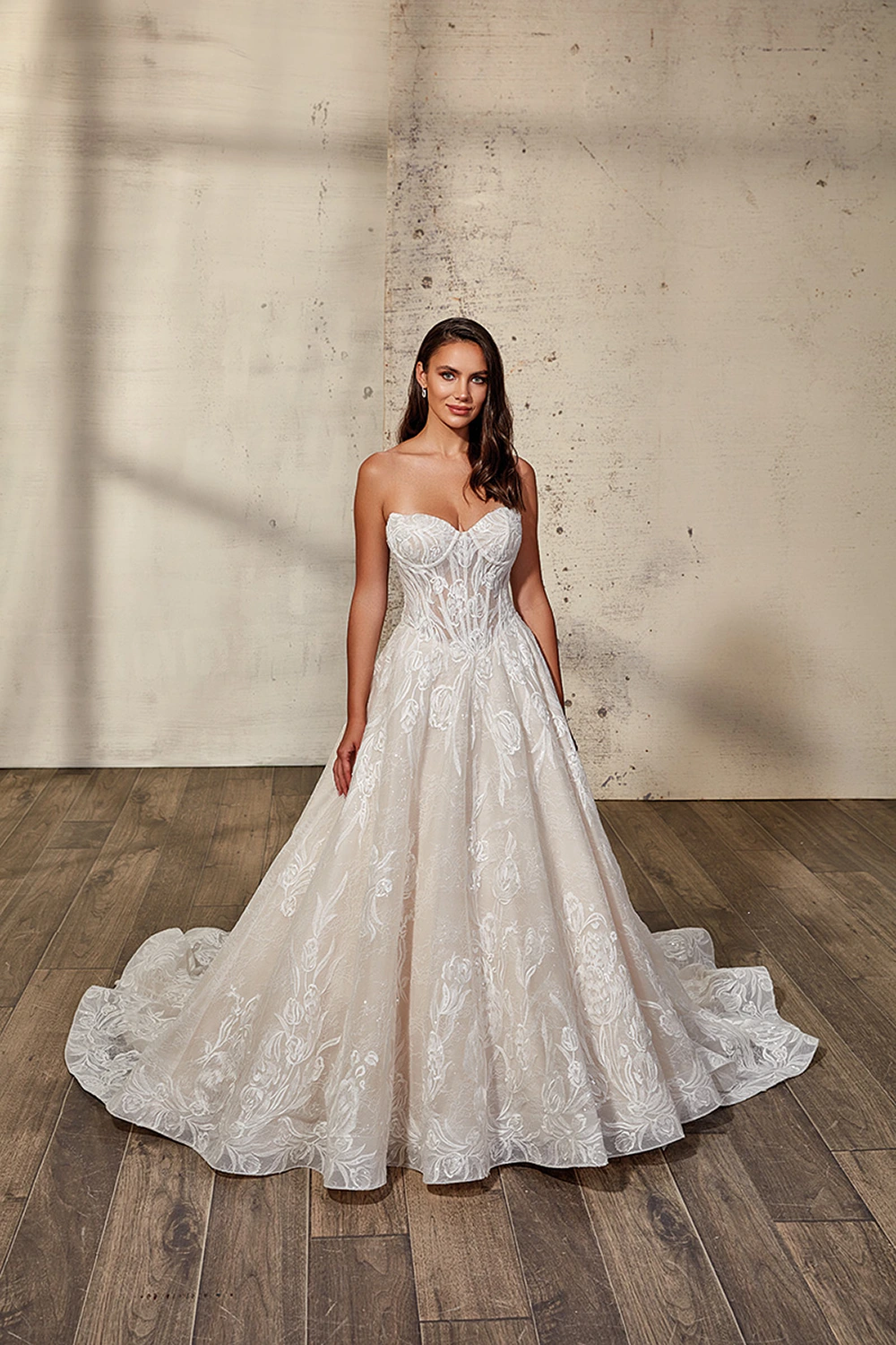 Brautkleid Modell Evie von Eddy K – Vorschau