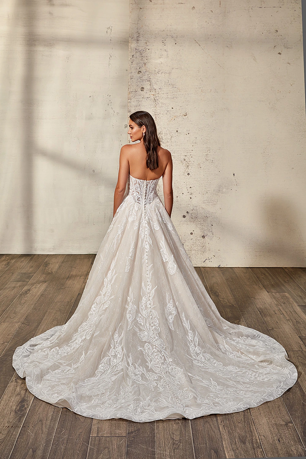 Brautkleid Modell Evie von Eddy K – Rückenansicht