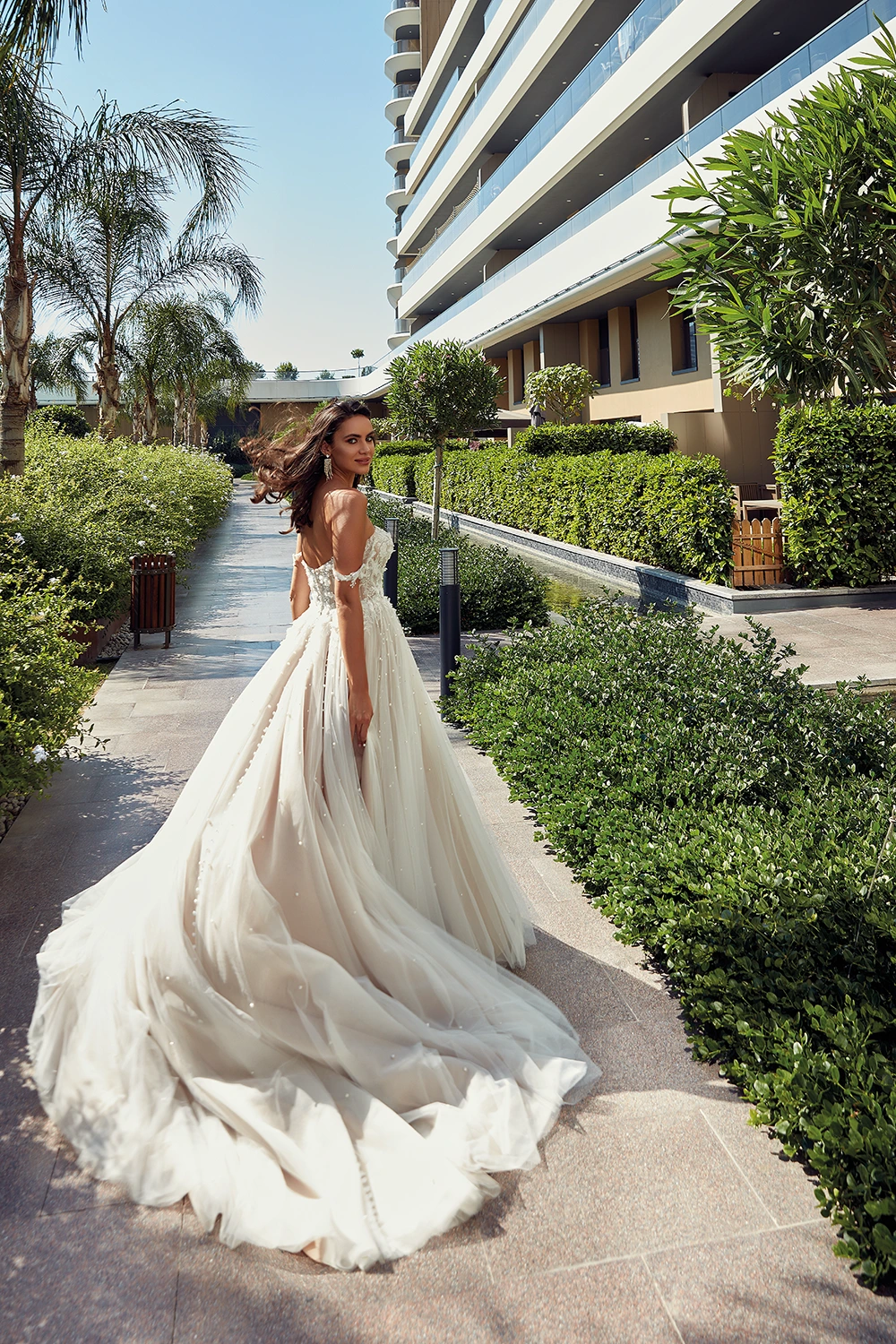 Brautkleid Modell Halo von Eddy K – Rückenansicht