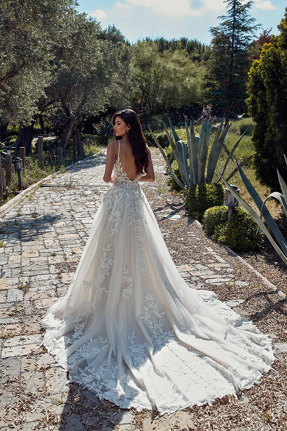 Brautkleid Modell Sylvie von Eddy K – Rückenansicht