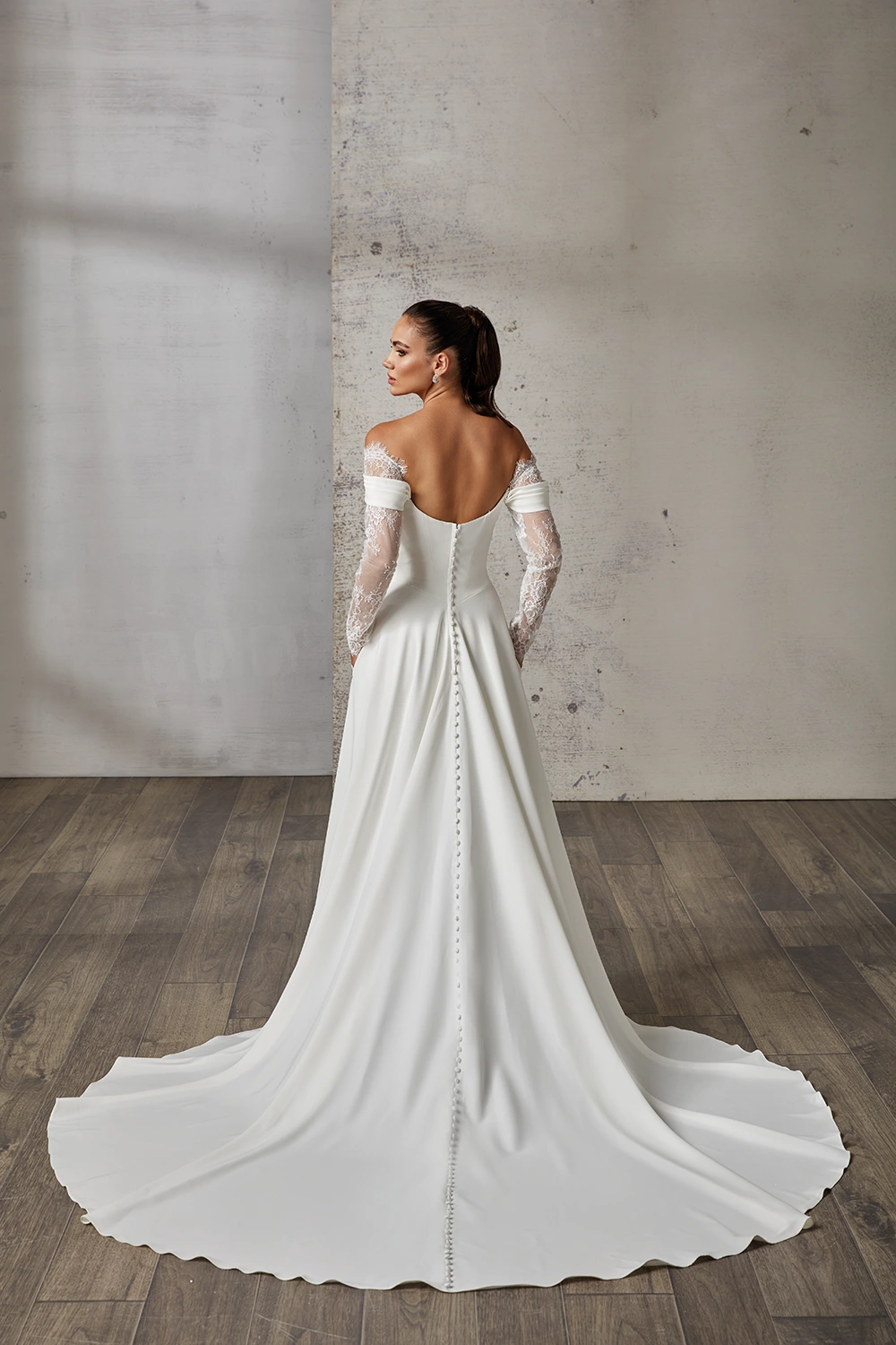 Brautkleid Modell Trisha von Eddy K – Rückenansicht