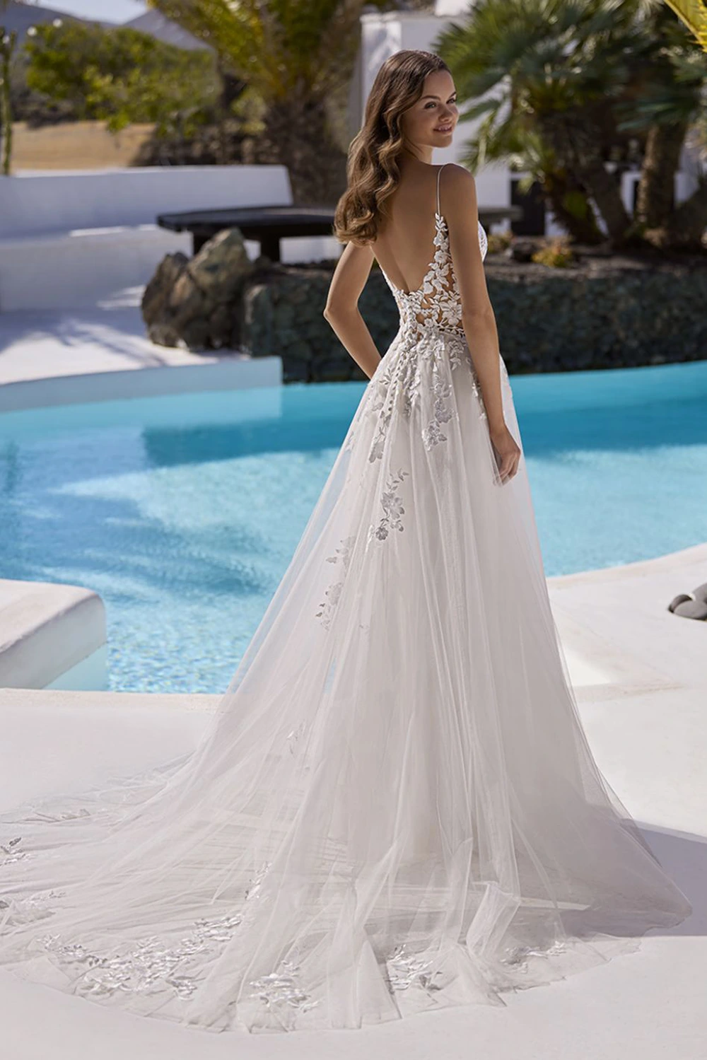 Brautkleid Modell Eternity von Enzoani Love – Rückenansicht